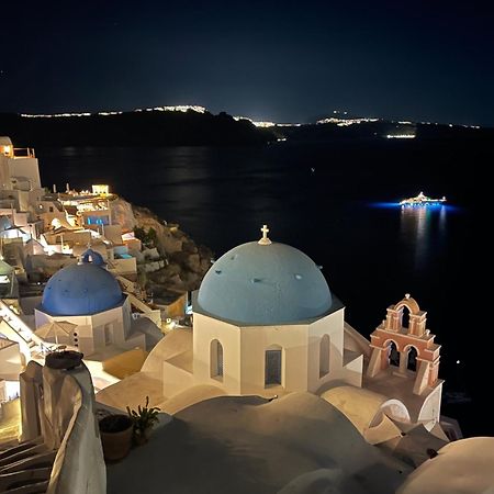 Bubble Suite Santorini Oia  Esterno foto